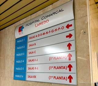 Fabricación-de-directorio-principal-para-el-Hospital-de-Laredo-en-Cantabria